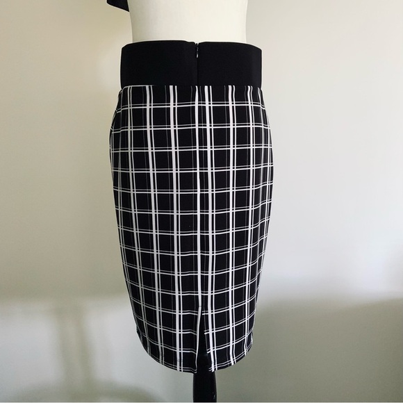 Liz Lange stretchy checkered pencil skirt - Picture 8 of 10